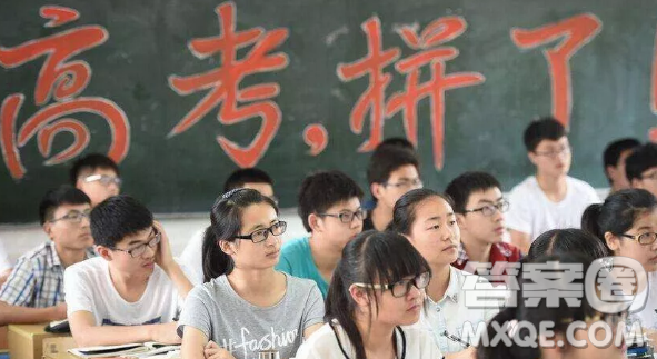 高考是一場場的告別作文 關(guān)于高考是一場場的告別作文800字