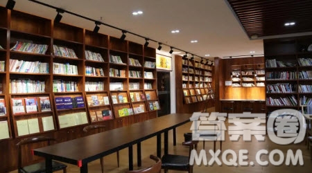 某書(shū)店開(kāi)啟24小時(shí)經(jīng)營(yíng)模式材料作文800字 關(guān)于某書(shū)店開(kāi)啟24小時(shí)經(jīng)營(yíng)模式的材料作文800字